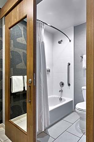 King Suite with River View and Trundle Sofa