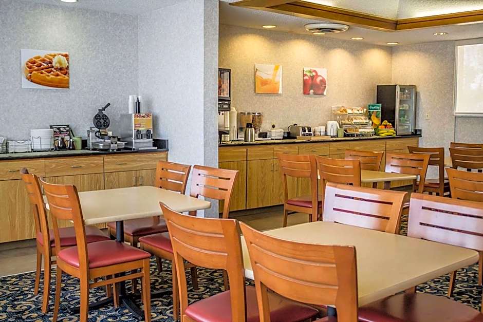 Quality Inn Port Clinton Waterfront