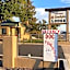 Lamplighter Lodge