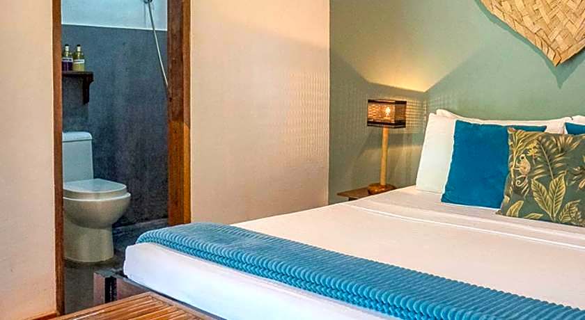 Golden Monkey Beach Hotel