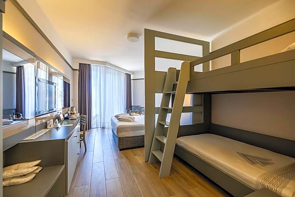 Photo 1 of 4 of Family Room with Bunk Bed