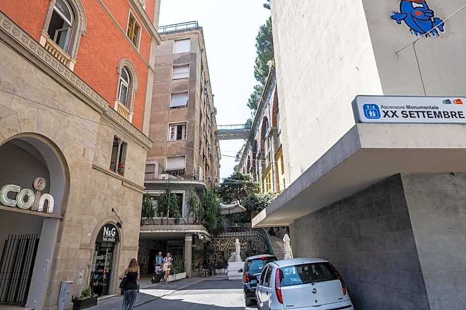 Marathon Hostel