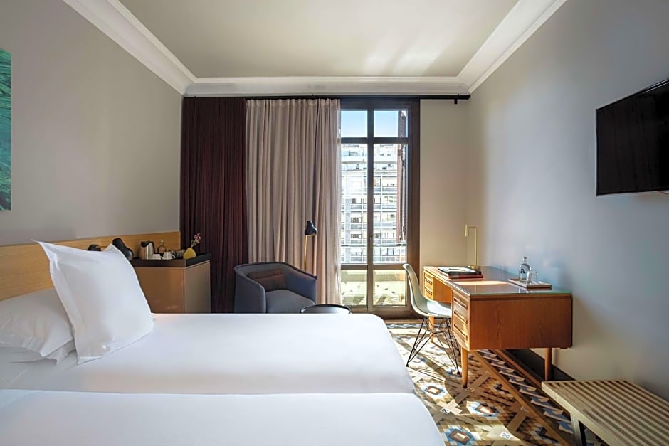 Alexandra Barcelona Hotel, Curio Collection by Hilton