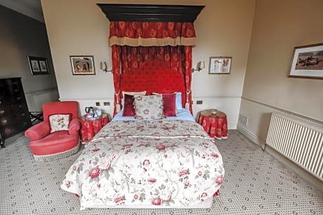 1 Queen Bed Suite