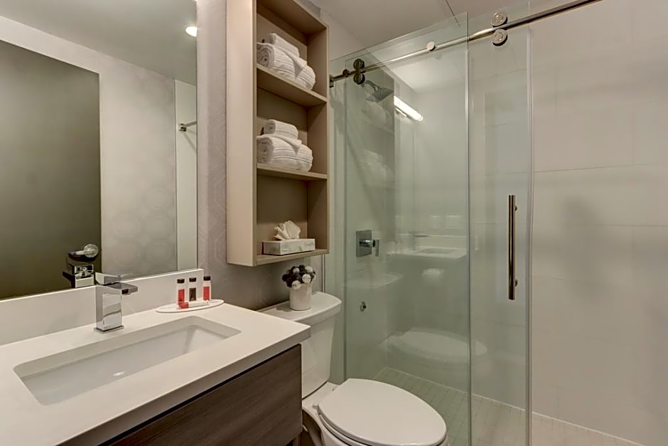 Microtel Inn by Wyndham Long Island City