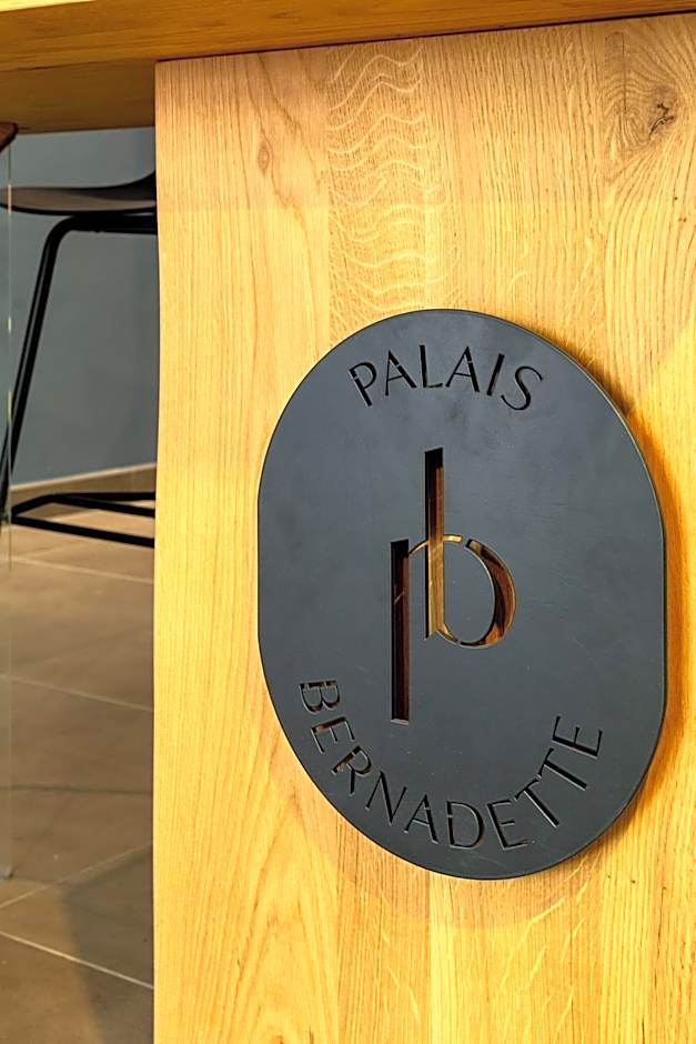 Palais Bernadette