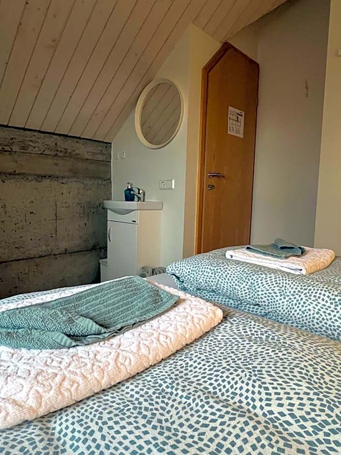 Skyrhusid Guesthouse