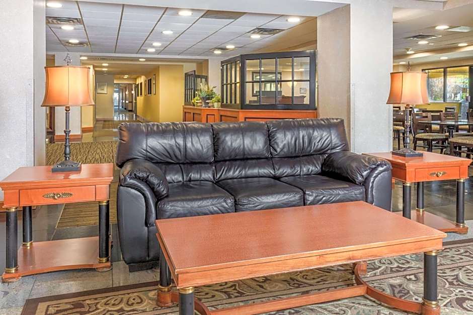 La Quinta Inn & Suites by Wyndham Garden City