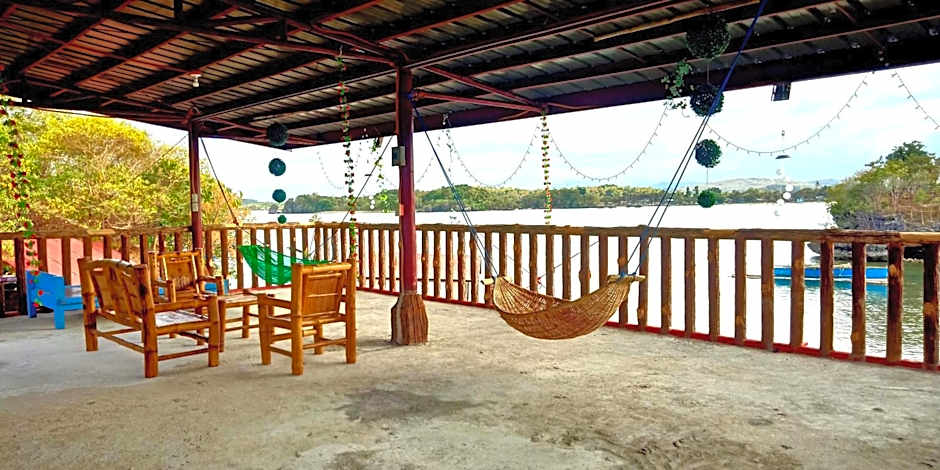 CASA BOLO IN ALAMINOS with HIDDEN WHITE BEACH near 100 Islands