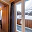Hotel THE LARIX ski-in ski-out