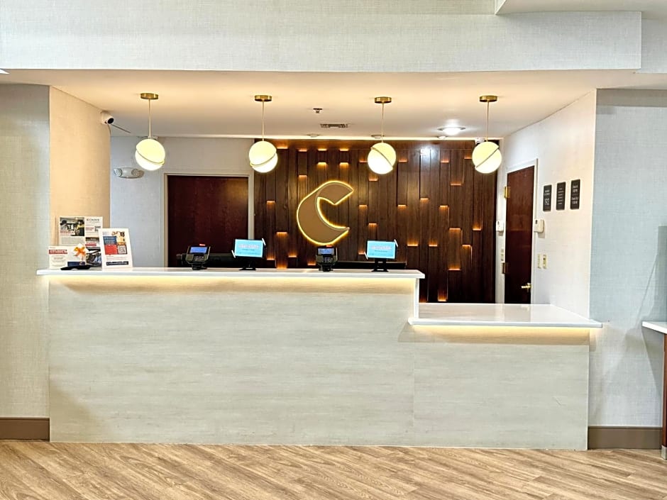 Comfort Suites East Brunswick - South River