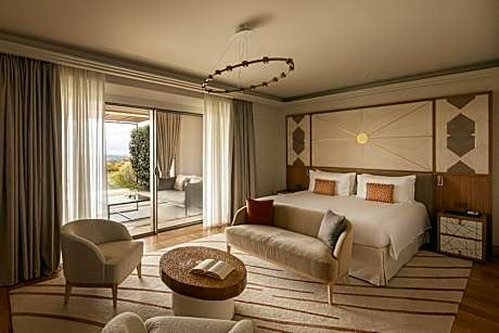 Grand Suite (1 Double Bed)