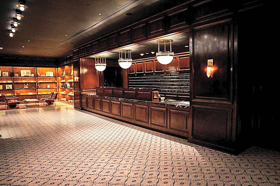 The Adolphus, Autograph Collection