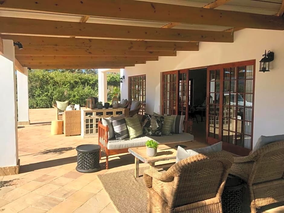 Royal Karoo Safari Lodge