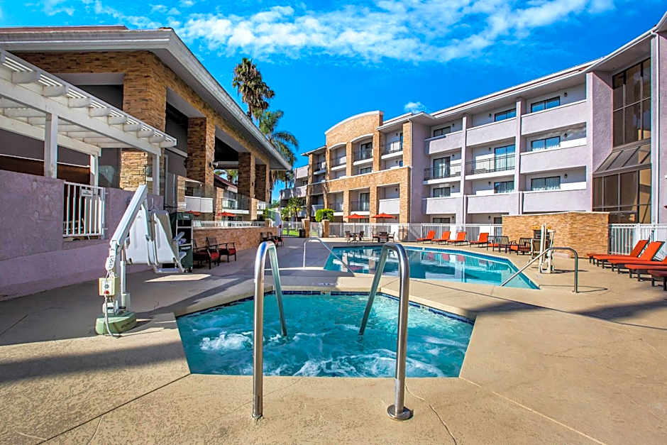 La Quinta Inn & Suites by Wyndham Pomona