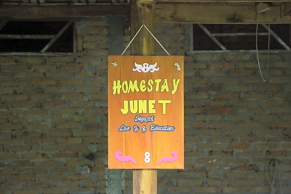 Homestay Junet by ZUZU
