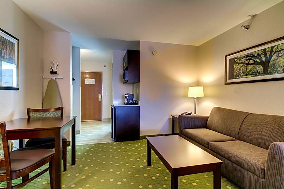 Holiday Inn Express & Suites Live Oak by IHG