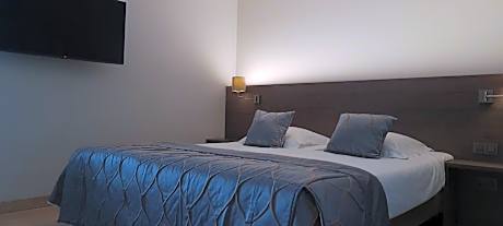 Family Suite with Separate Bedroom