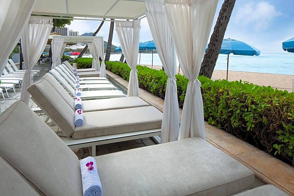Moana Surfrider, A Westin Resort & Spa, Waikiki Beach