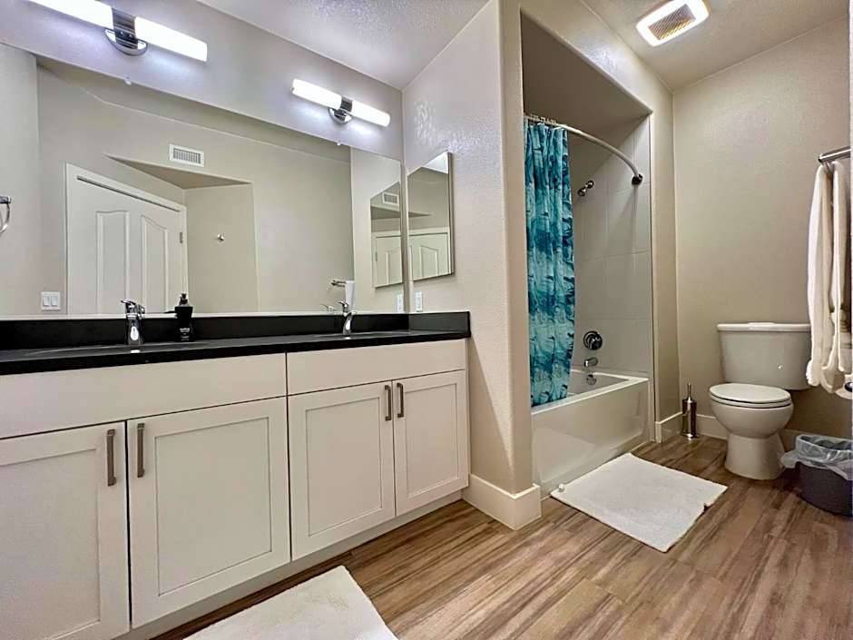 Spacious 2 Bedroom 2 Bathroom In Gated Community