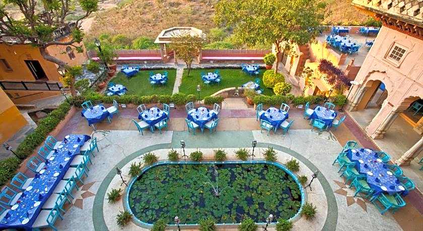 Neemrana Fort-Palace