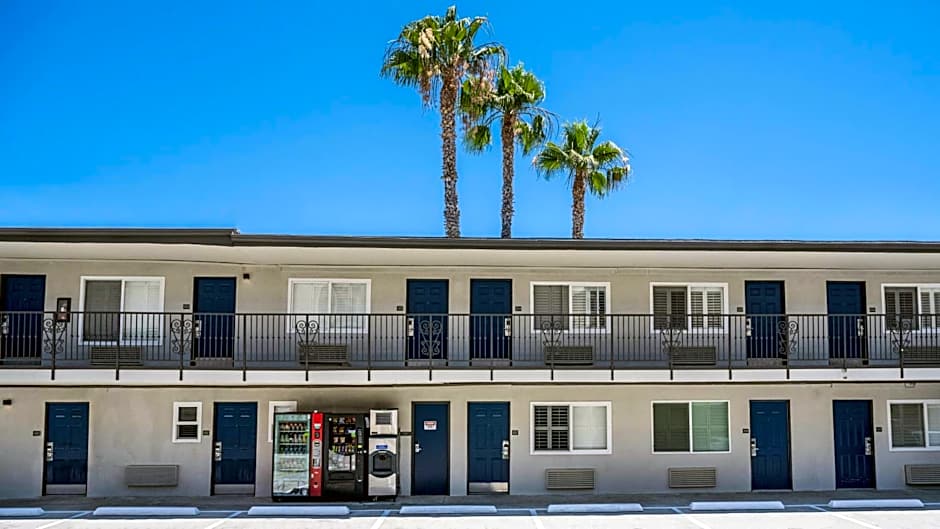 Motel 6-Anaheim, CA - Convention Center