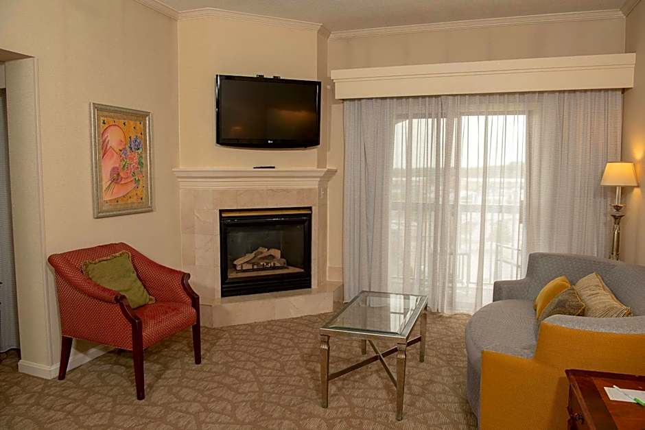 Courtyard by Marriott Erie Ambassador Conference Center