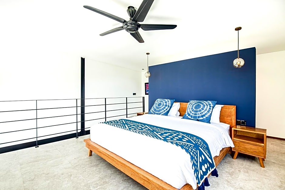 Contemporary Loft 200m From Canggu Shoreline