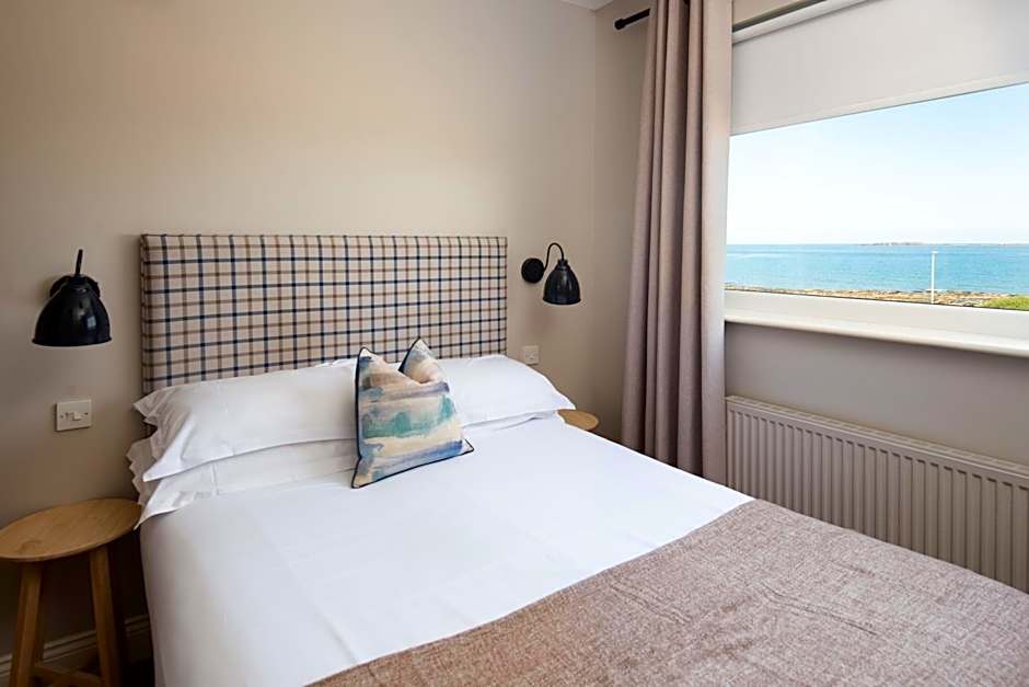 Beach House Hotel