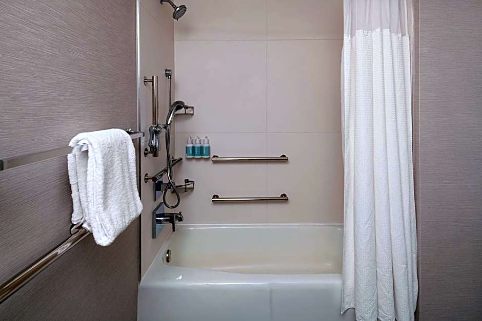 Courtyard by Marriott Dallas Richardson at Spring Valley