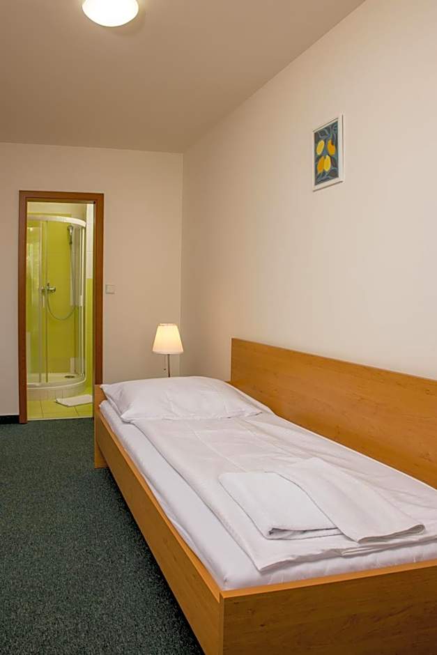Hotel Kanarek