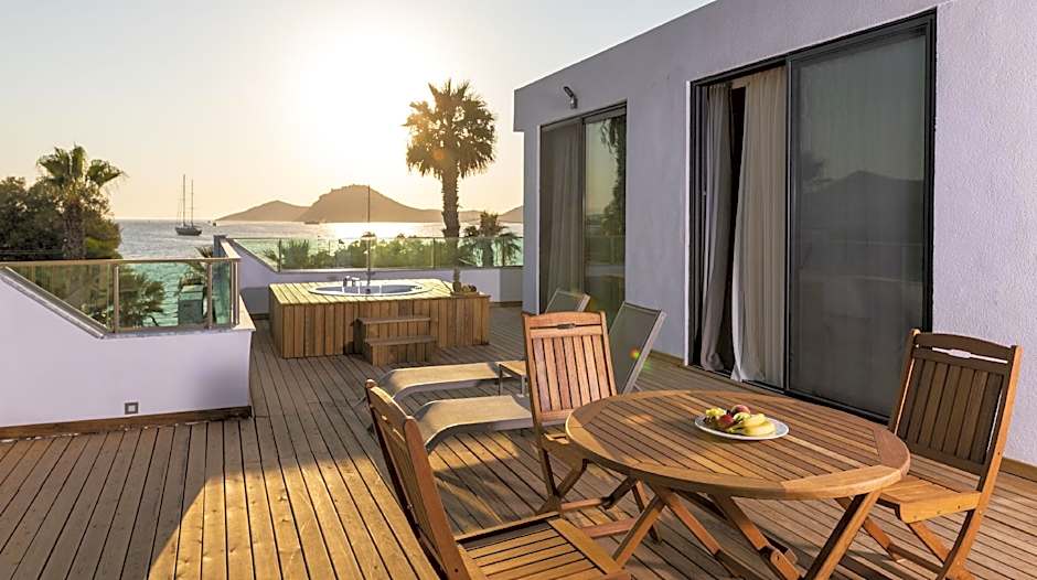 Yalıpark Beach Hotel