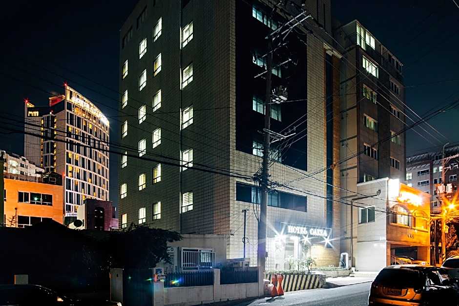 The Oakra Hotel