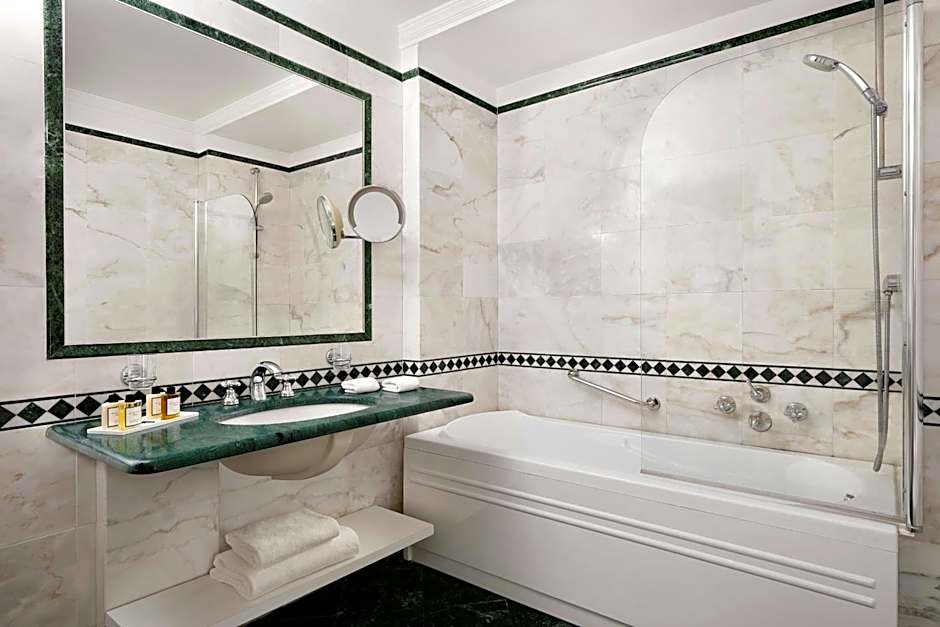 Sina Villa Medici, Autograph Collection by Marriott