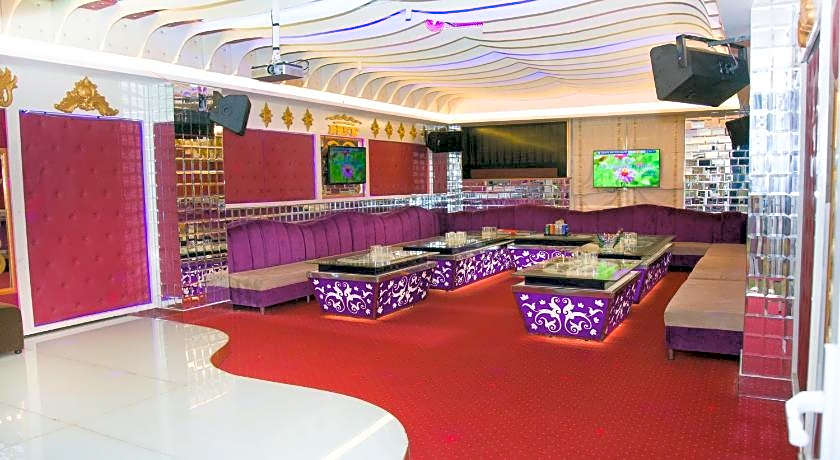 Hai Ba Trung Hotel and Spa