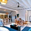 New! Walk To Seminyak Beach, Cafes, All Else