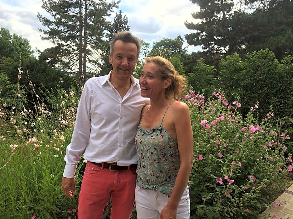 Denis & Virginie - château à pied - parking gratuit