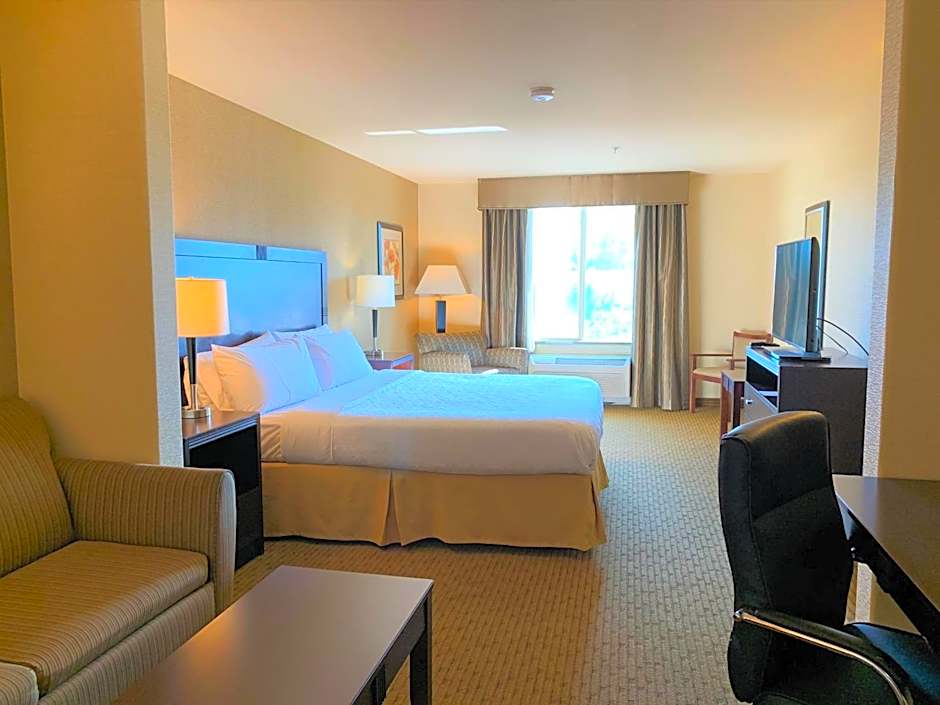 Holiday Inn Express & Suites Fresno Northwest-Herndon By IHG