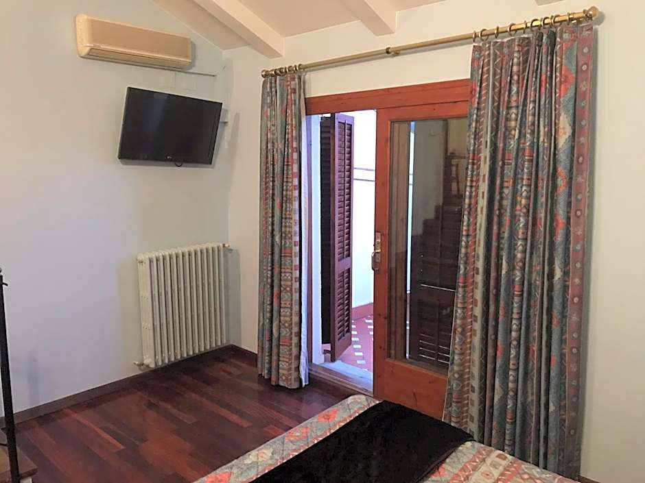 Hotel Suís