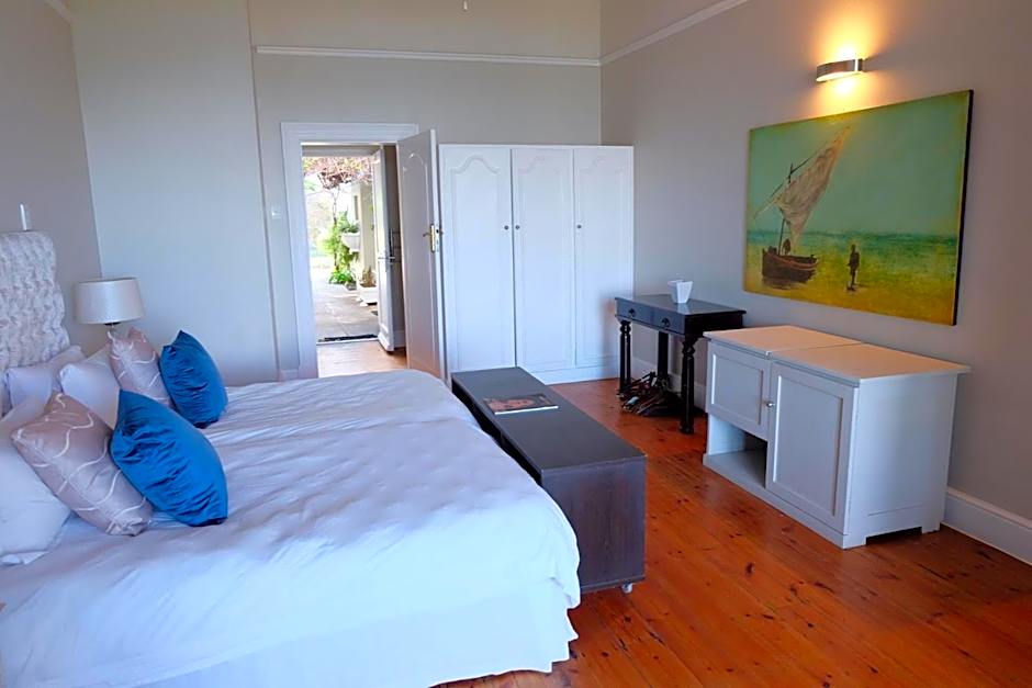 11 WESTCLIFF RENTALS