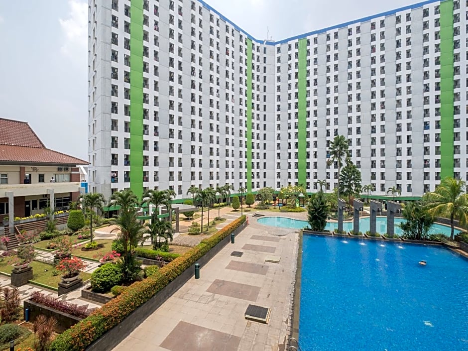Apartemen Green Lake View Ciputat by Alfa Rooms