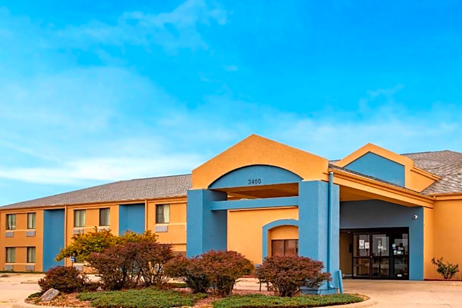 OYO Hotel Lincoln Airport NE, Hwy 80