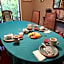 Lava Tree Tropic Inn