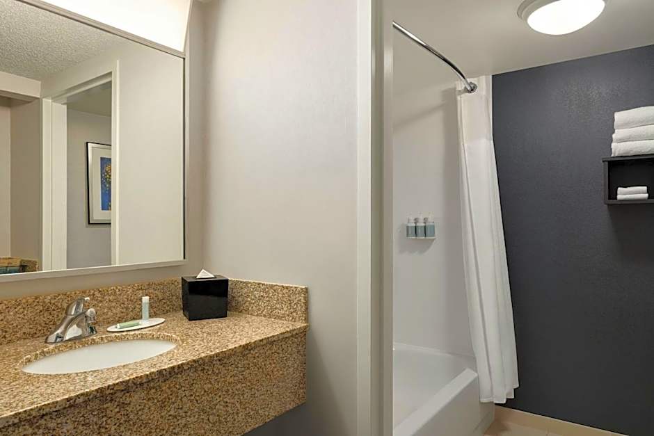 Courtyard by Marriott Greenville