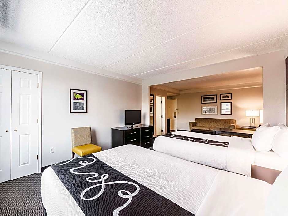 La Quinta Inn & Suites by Wyndham San Antonio Downtown