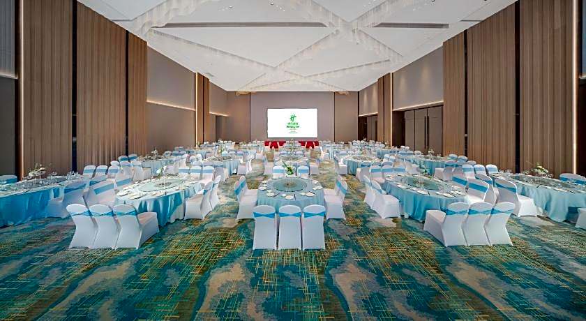 Holiday Inn Luzhou Longjian By IHG