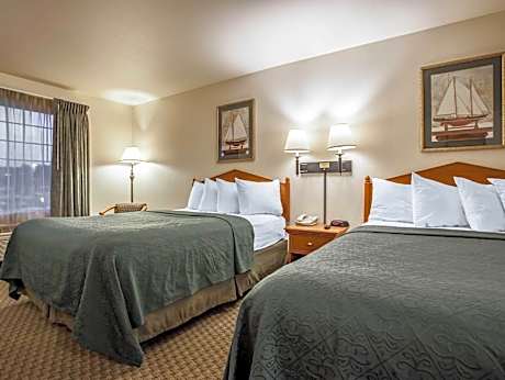 Queen with 2 Queen Beds - Non-Smoking