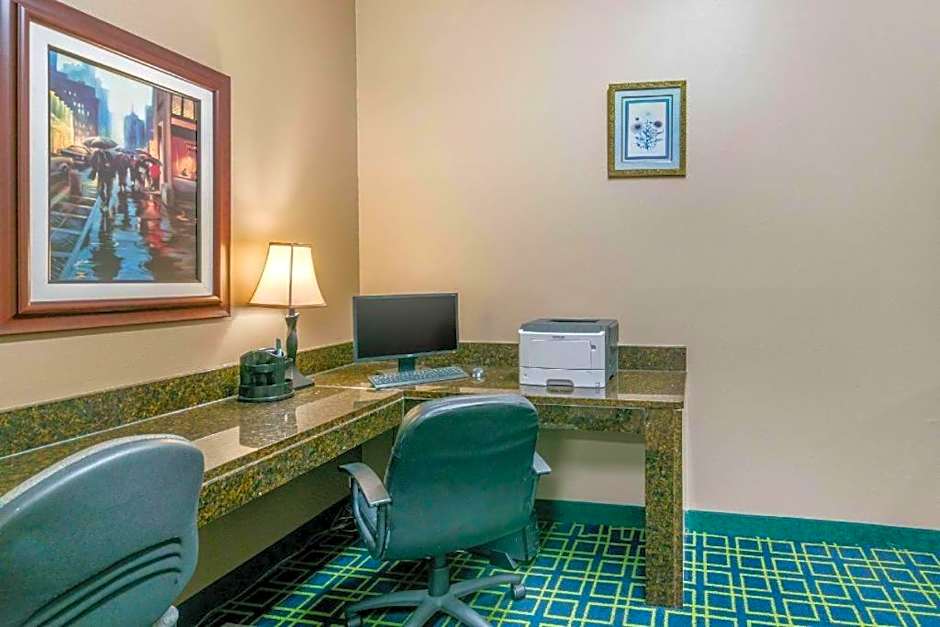 Quality Inn & Suites Jefferson City