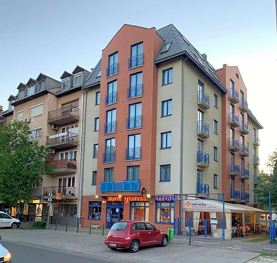 Hotel Veritas
