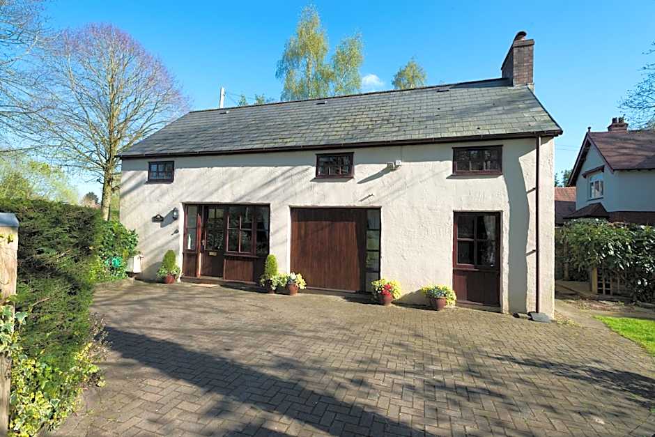 Glen-Yr-Afon House Hotel